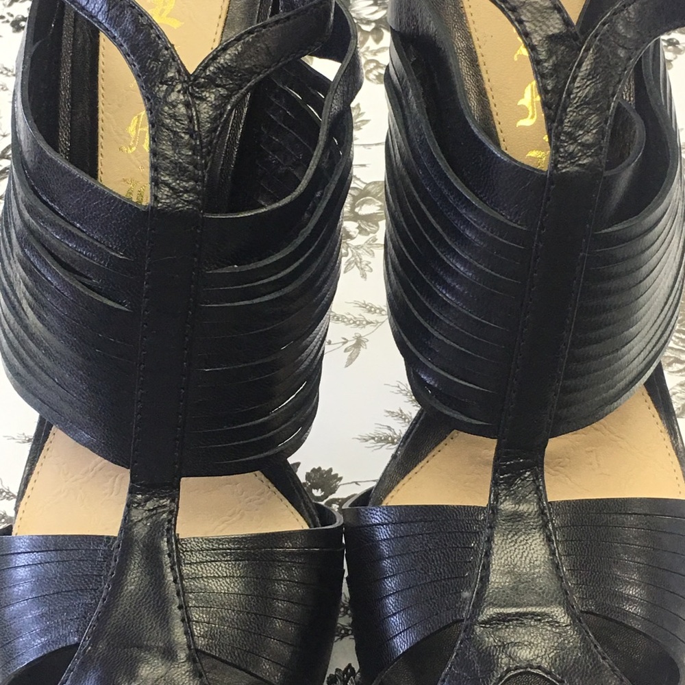 LAMB Sandals Black Size 9 1/2  used wear once🔥